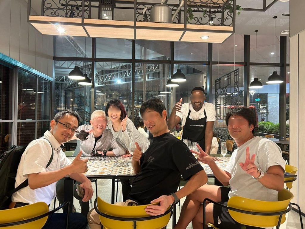 初めまして、KL六稜会のよく飲む元気なみなさん！